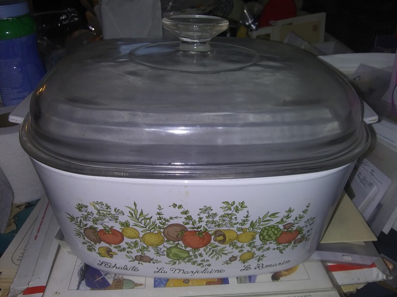 VINTAGE CORNING WARE 5 qt CASSEROLE DISH