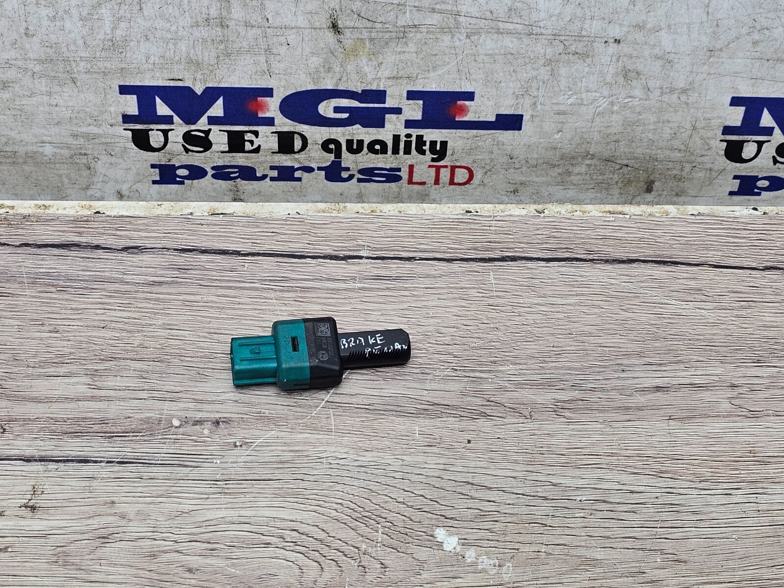 よん Fuel Injector 8982843930 095000-0660 For Hitachi ZX200-3