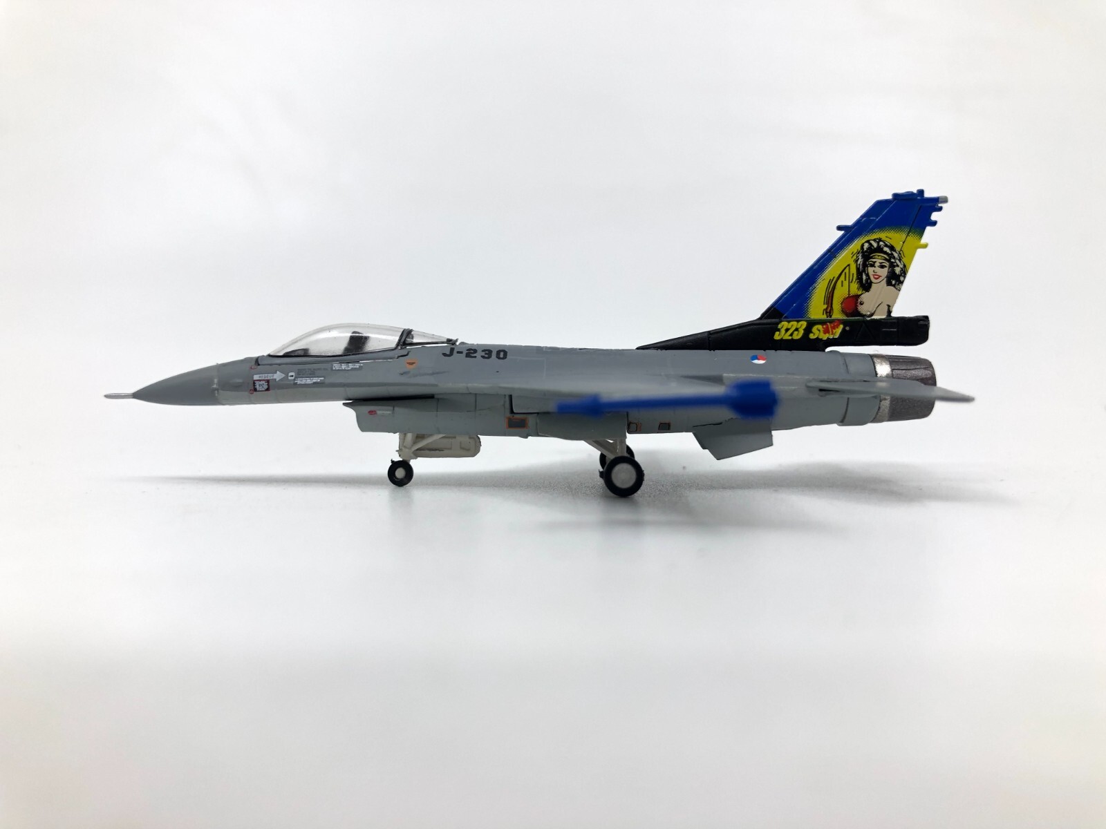その他 Hogan M-SERIES 1/200 F/A-18F VFA-154 Hogan M-SERIES 1/200 F/A-18F VFA-154 - メルカリ
