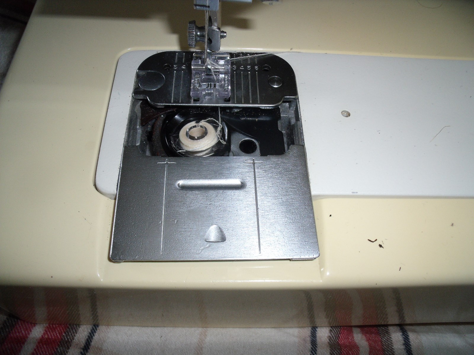 Singer  Sewing Machine Model 2210 Heavy Duty