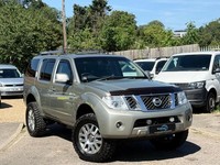 2011 Nissan Pathfinder 2.5 dCi Tekna 4WD Euro 4 5dr ESTATE Diesel Manual