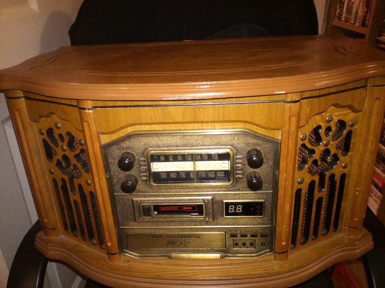 Retro Style Radio, Cassette, Record player and Cd with 3 cd changer