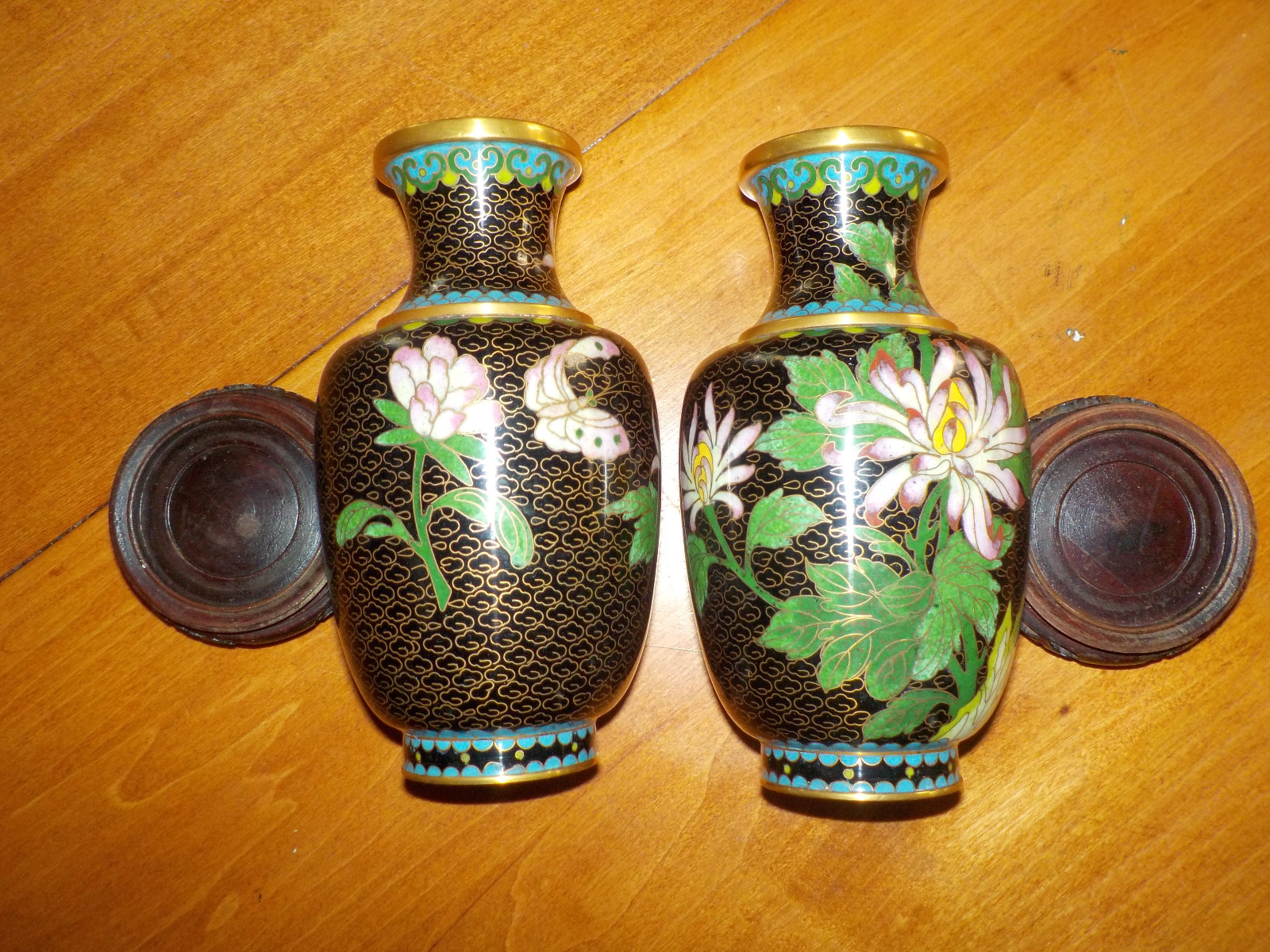 Beautiful Pair (2) Vintage Chinese Cloisonne Vases, Butterfly, Flowers