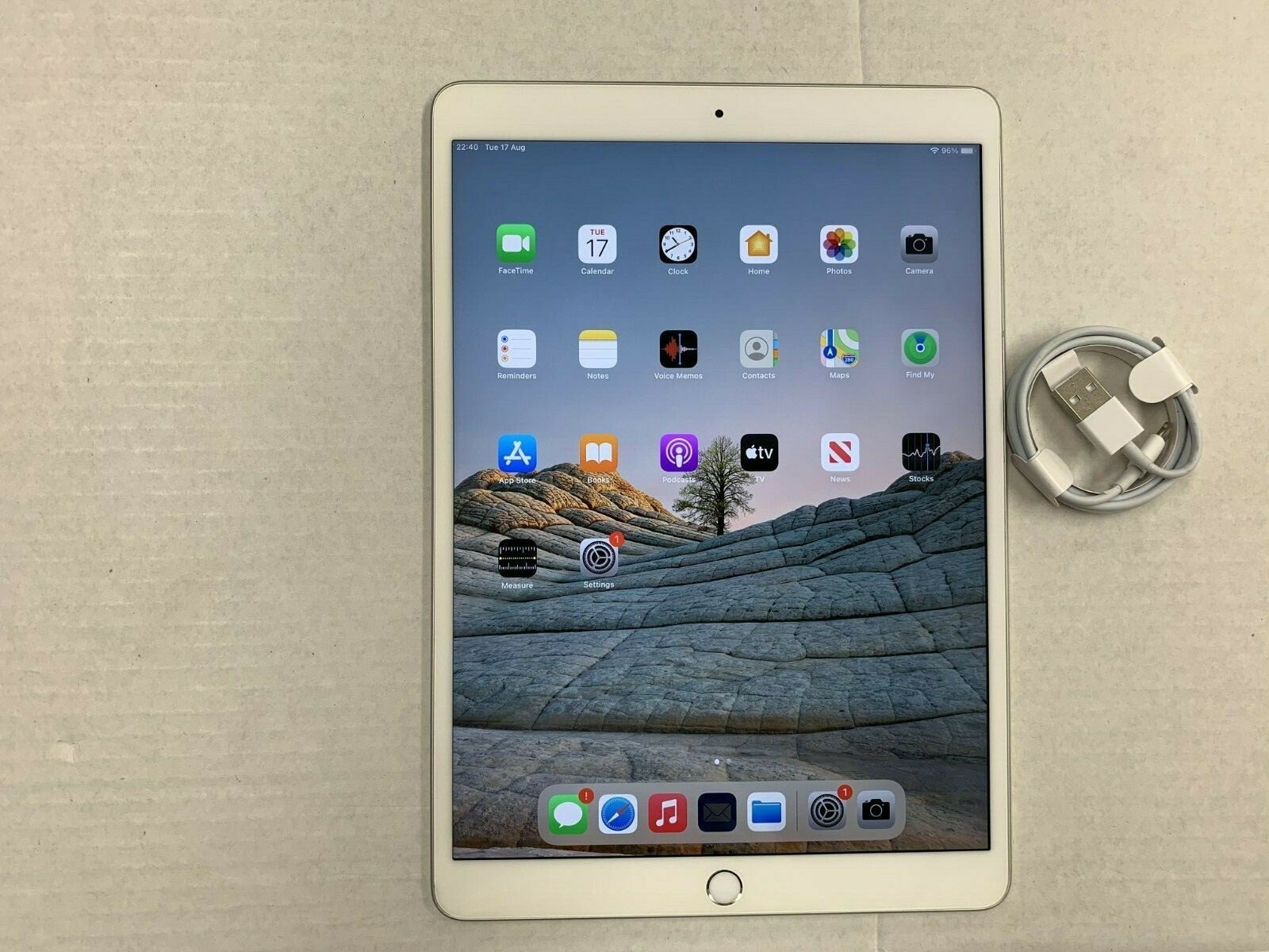 Apple iPad Air (3rd Generation) 64GB, Wi-Fi, 10.5in - Silver 190199077706 | eBay Apple iPad Air (3rd Generation) 64GB, Wi-Fi, 10.5in - Silver 190199077706 | eBay