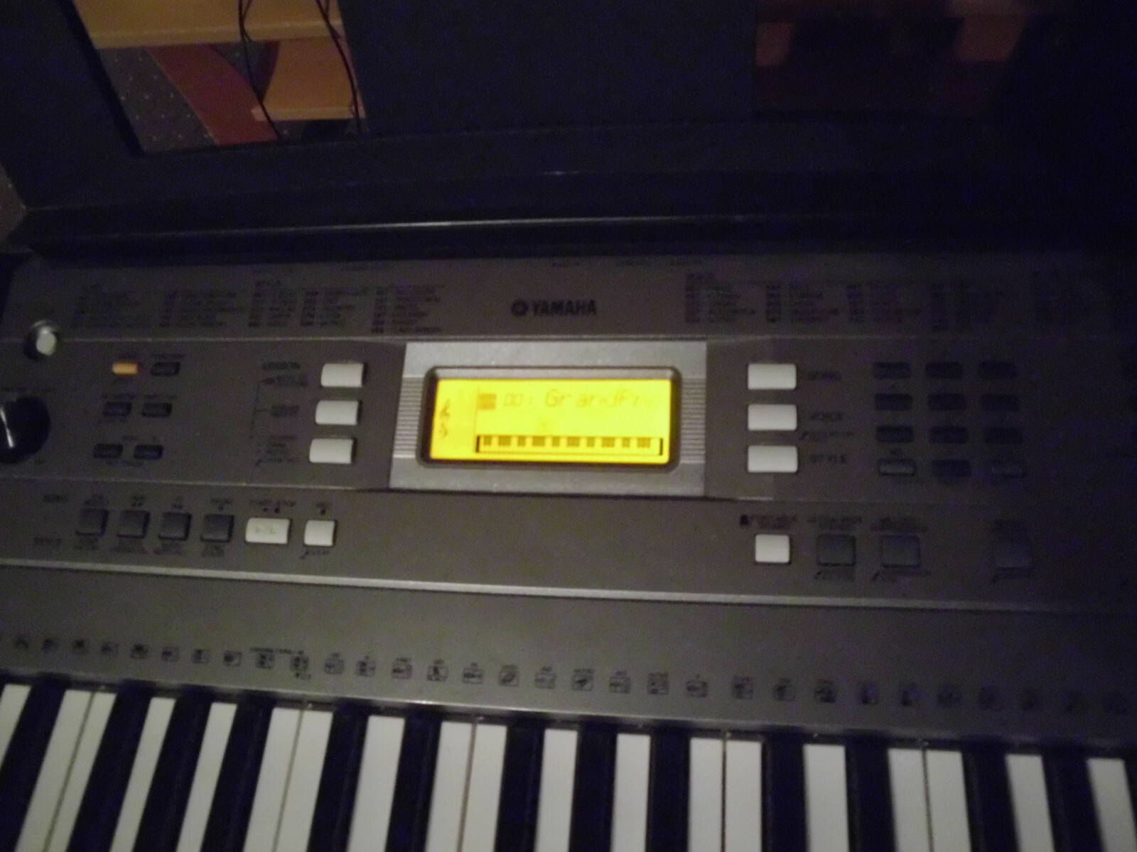 Yamaha PSR-E353 Elektrische Keyboard - 61 Tasten