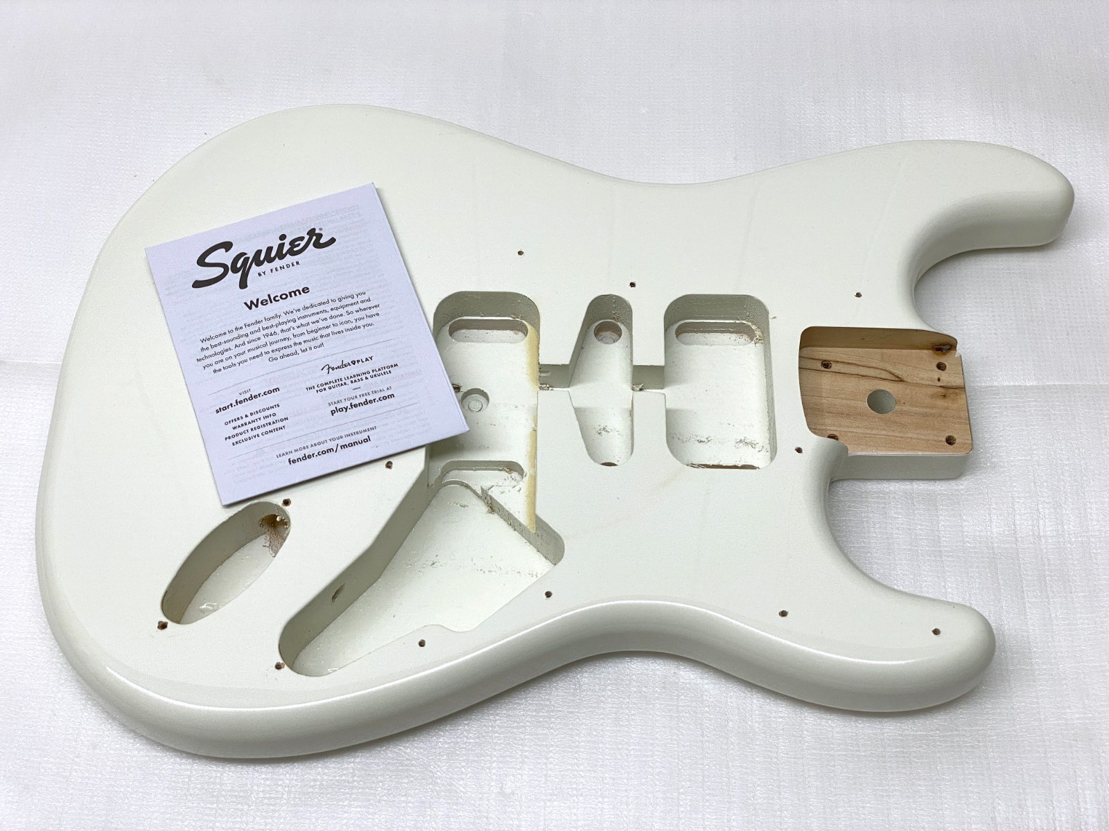 Genuine! Fender Squier HARDTAIL STRAT BODY White