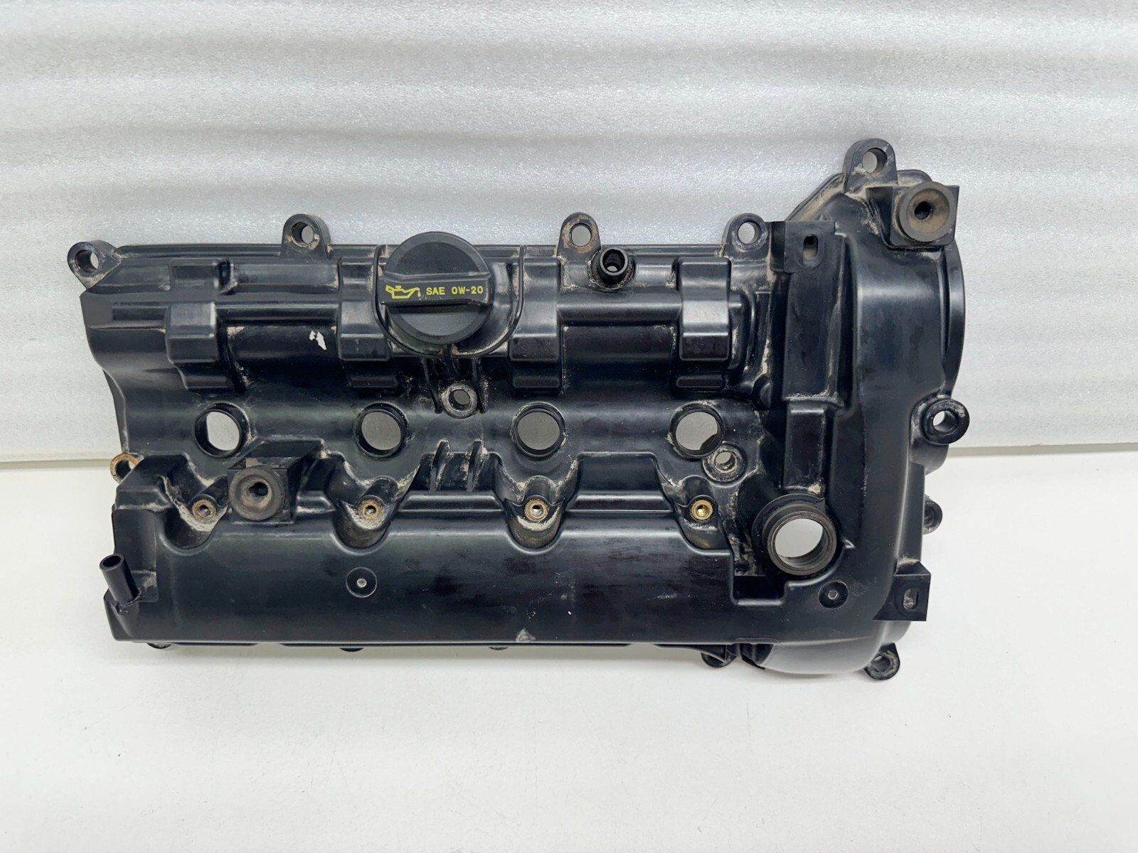 H40681 2014-2018 Mazda 3 ENGINE VALVE COVER PEDD10210 2.0L