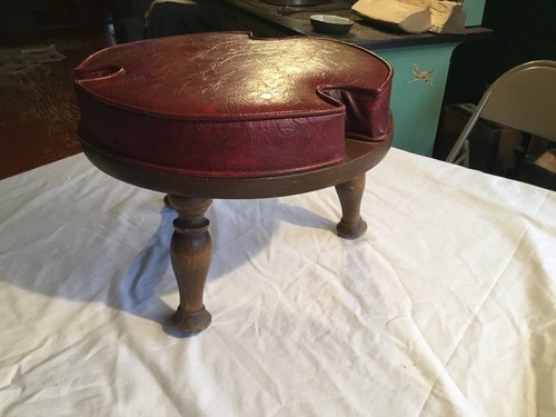 Vintage Royal Furniture Mfg. Co. Three Leg Foot Stool With Vinyl Top Very Nice