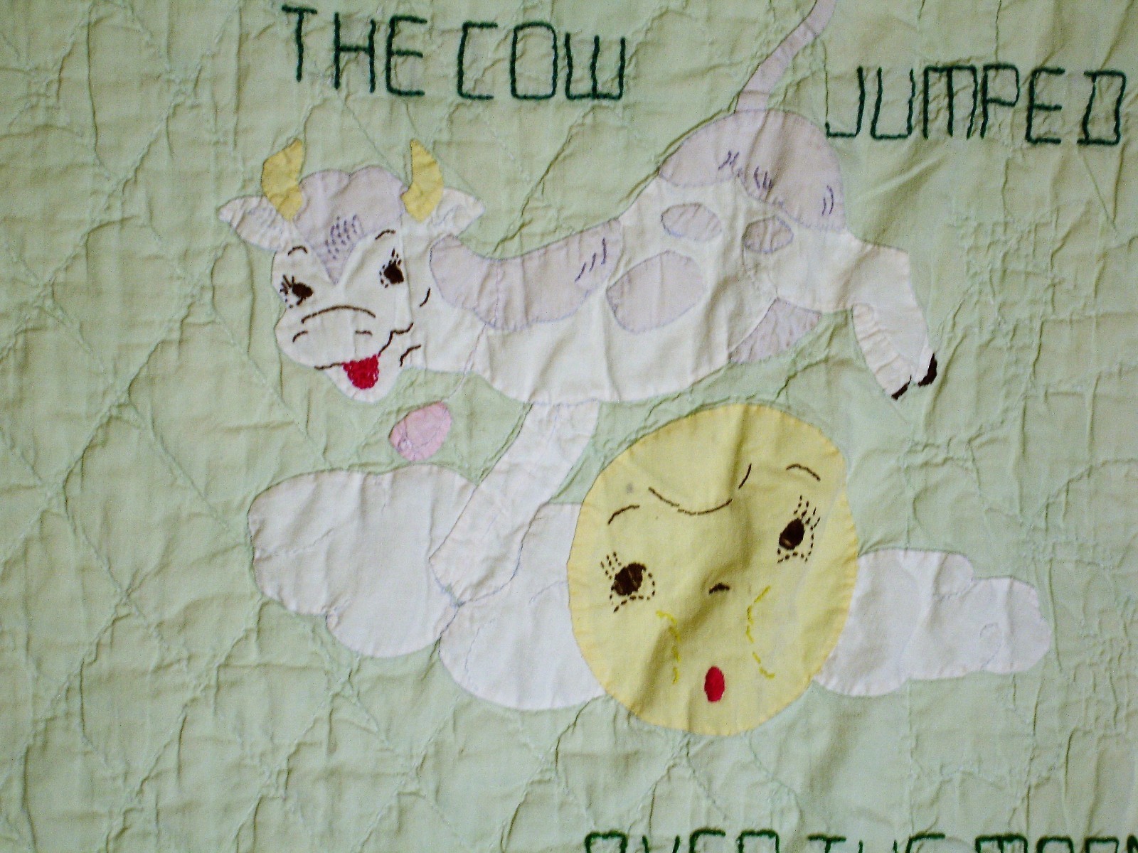 Q 20 Vintage Crib or Baby  Quilt Embroidered, Appliqued, Hey Diddle Diddle