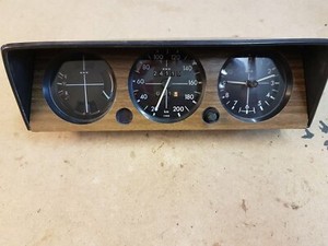 BMW 2002 1502 02 tii E10 original Glas Instrumententräger Uhr ab 8.73 3.Serie BMW 2002 1502 02 tii E10 original Glas Instrumententräger Uhr ab 8.73 3.Serie