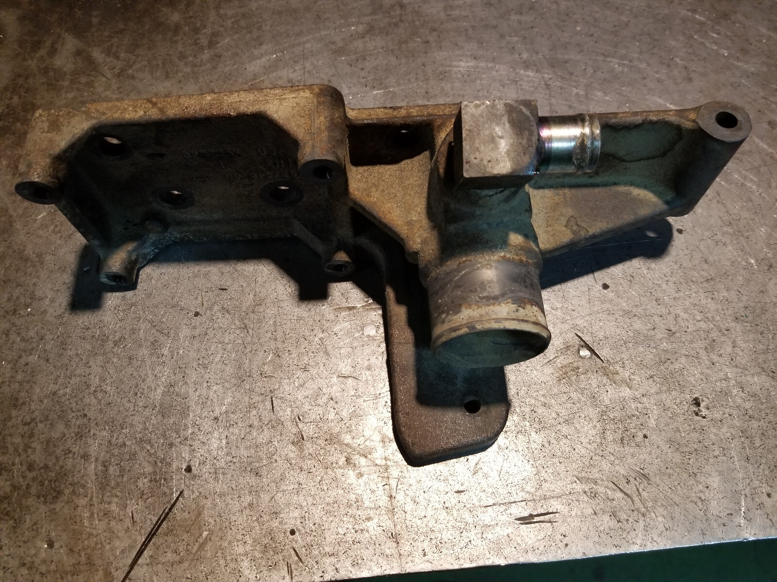 03-07 Dodge Ram Cummins 5.9L Engine Ac compressor bracket 395725 - Picture 6 of 7
