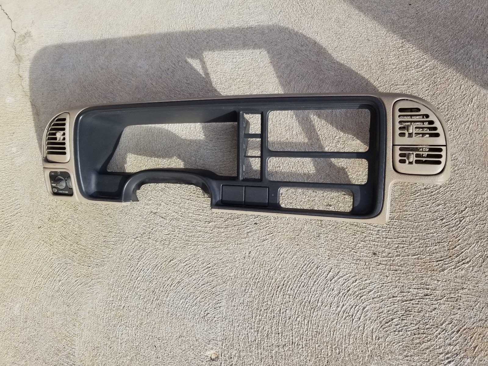 19951998 chevy gmc silverado sierra tan dash trim bezel OEM 96 97