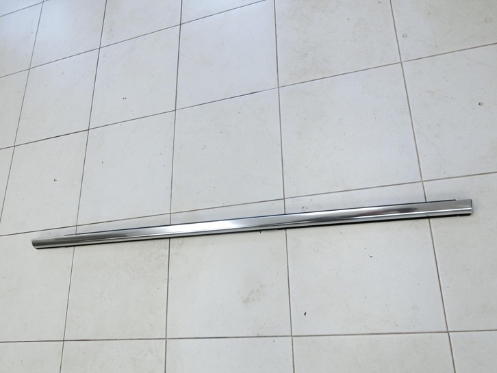Mercedes S213 E220d 17-21 Kombi Leiste für Tür Scheibendichtung Rechts Hinten  - Bild 3