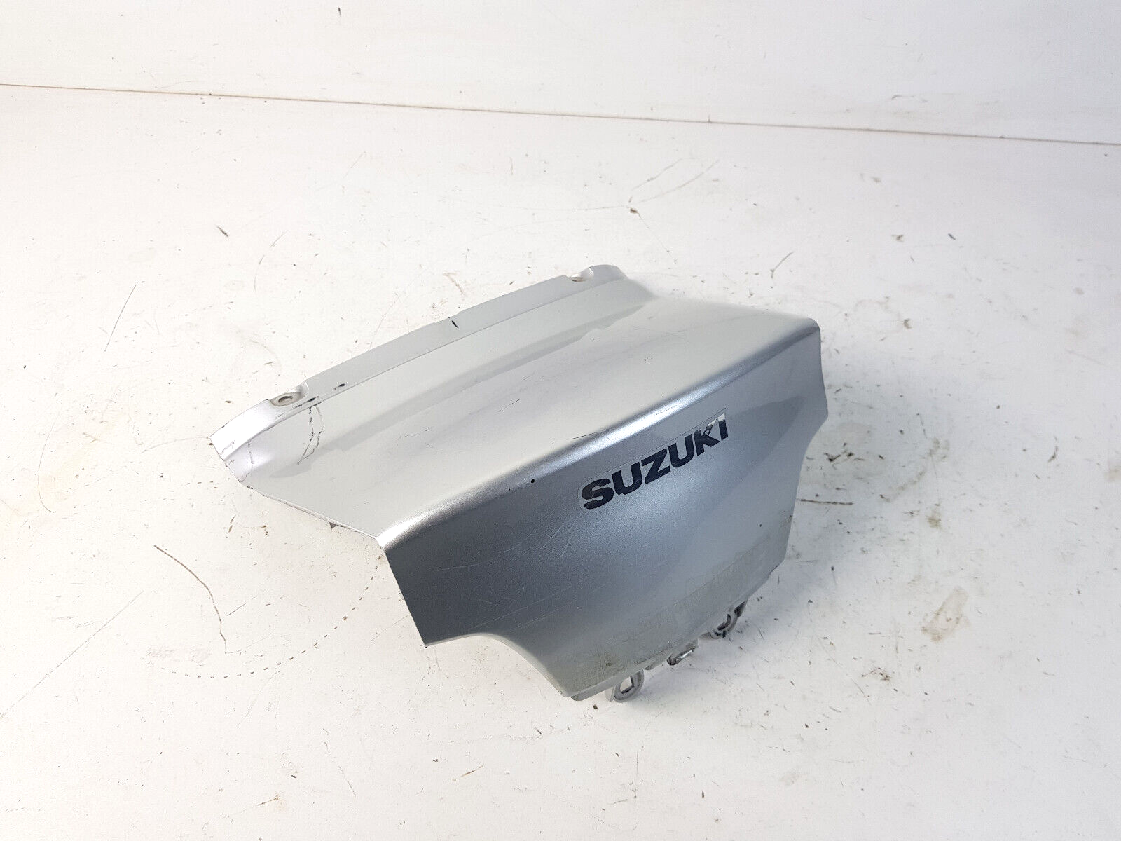 Carena Coperchio Posteriore Centrale SUZUKI BURGMAN AN 650 2004