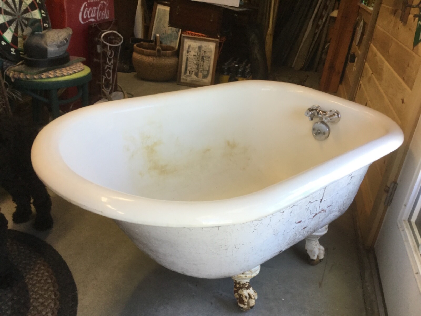 VINTAGE Antique Cast Iron Claw Foot Tub Bathtub 49