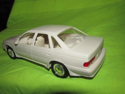 1990 ford tauras SHO white   Dealer Promo DISPLAY PIECE looks good LOOSE