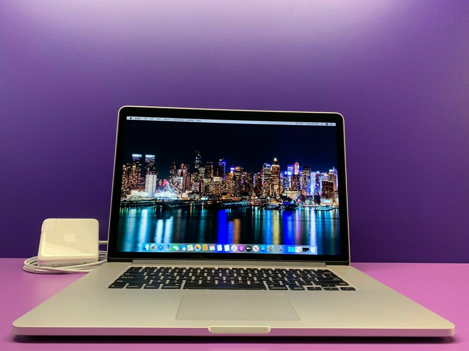 2015/2016 APPLE MACBOOK PRO 15 RETINA 3.4GHZ QUAD CORE i7 16GB RAM