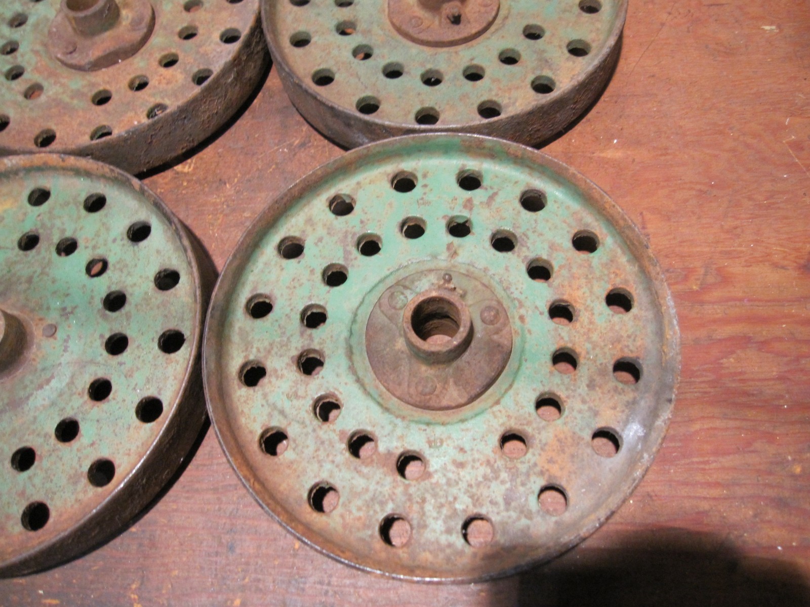 Vintage Cast Iron Wheels Hit Miss Stationary Engine Industrial Cart John Deere