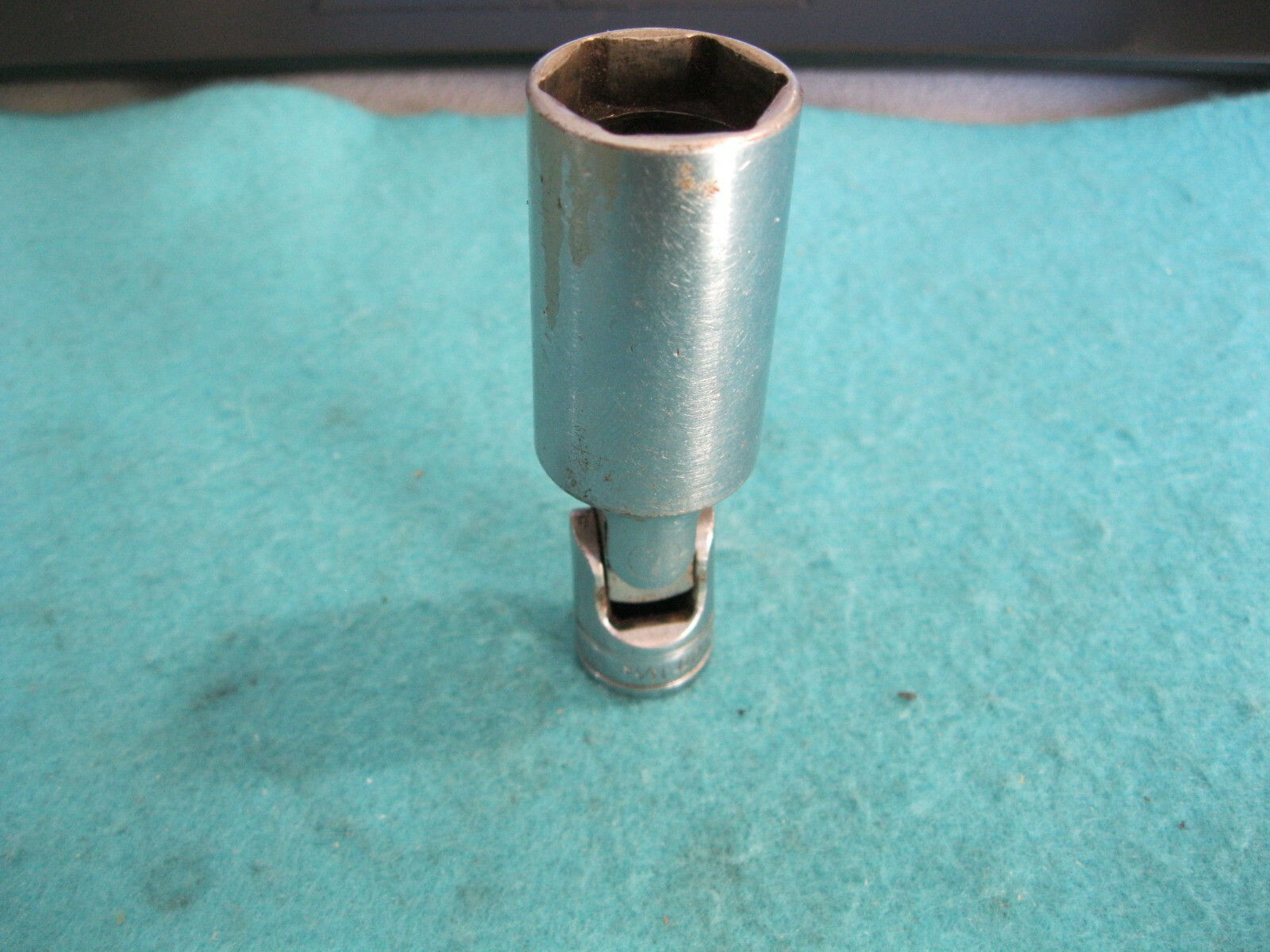 SnapOn S9704BFU 3/8" drive 13/16" Swivel spark plug socket 6pt W