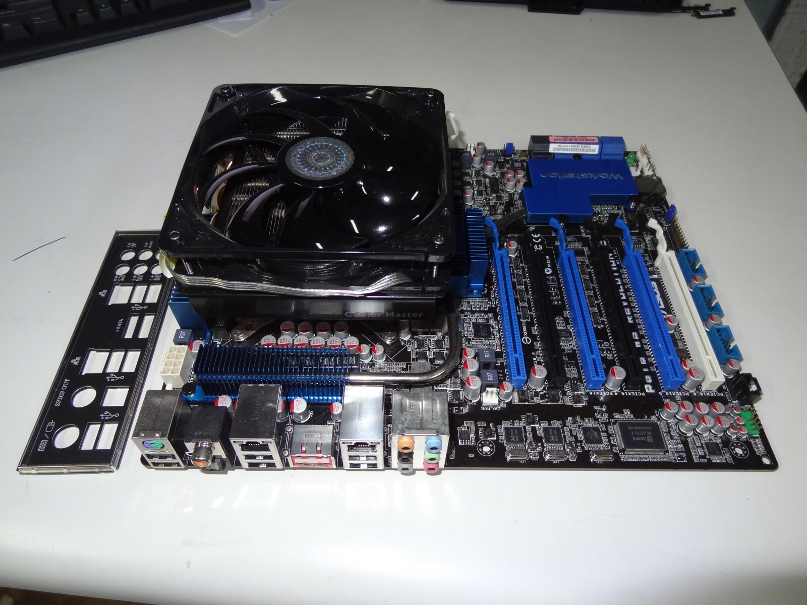 Asus revolution. Asus revolution. материнская плата с 6 слотами pci-e x16. Asus revolution. Xx гыи 3.