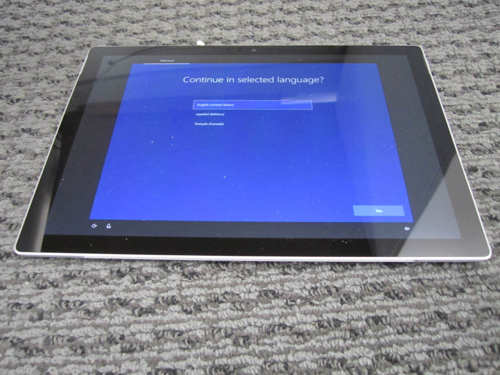 Microsoft Surface Pro 5 1796 128GB Core i5-8250U 1.6GHz 8GB RAM 12.3 Microsoft Surface Pro 5 1796 128GB Core i5-8250U 1.6GHz 8GB RAM 12.3