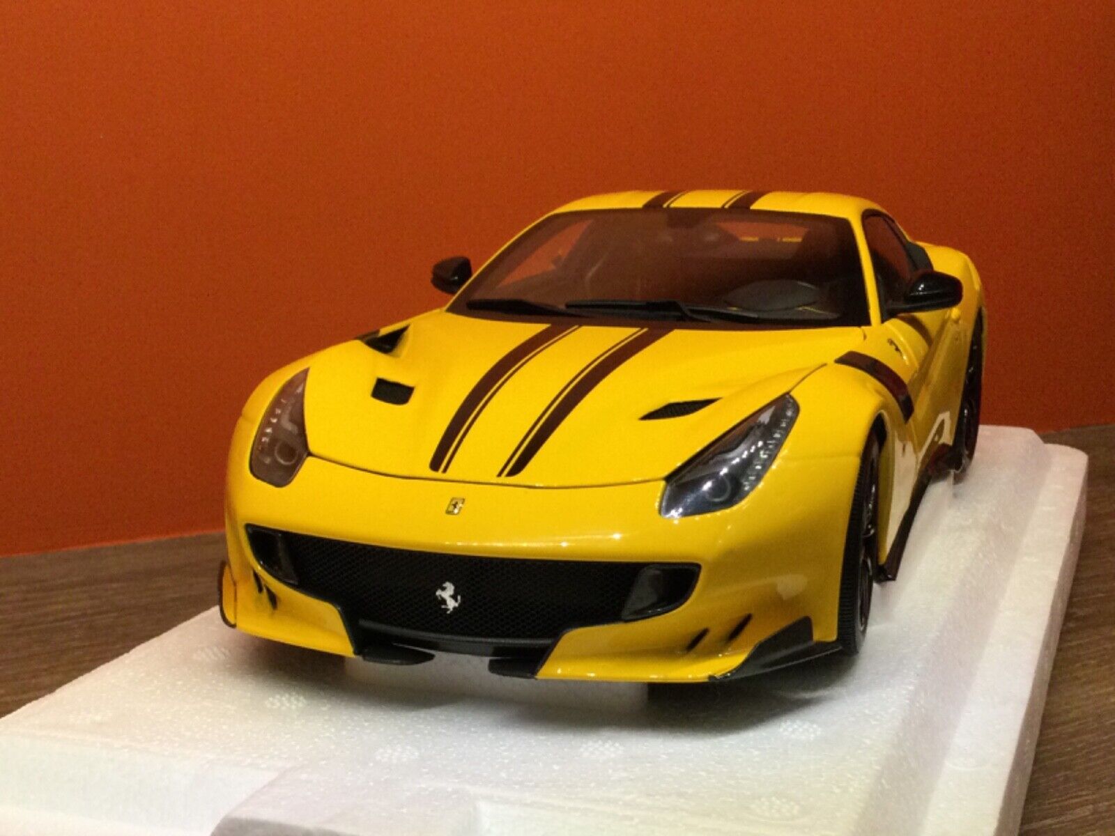 1/18 BBR Ferrari F12 TDF Yellow/Black Stripe BBR182106 | eBay 1/18 BBR Ferrari F12 TDF Yellow/Black Stripe BBR182106 | eBay