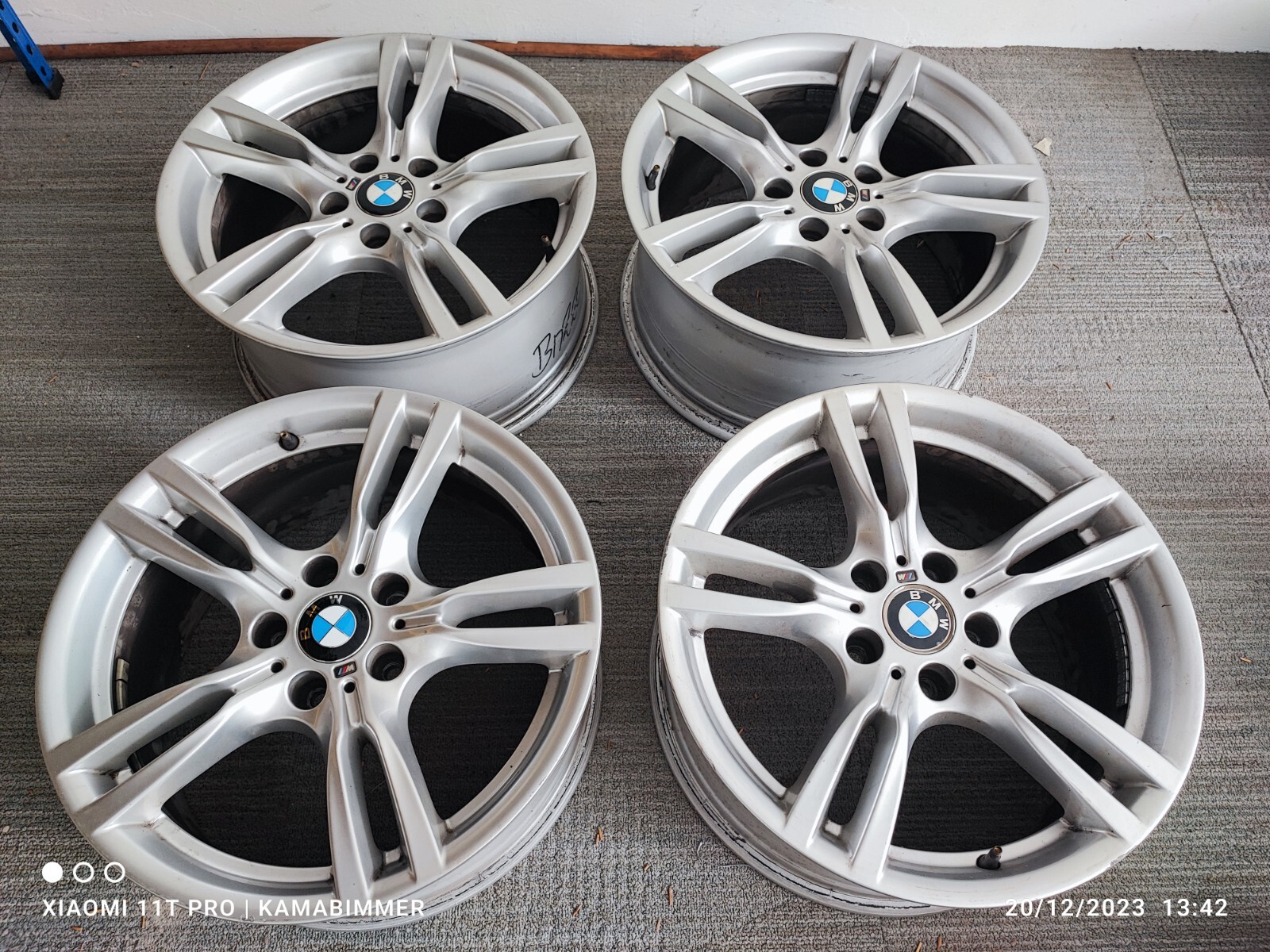 BMW 3シリーズ F30、F31純正 400M 18インチ BMW 3 &4 F30 F31 F33 F34 GT 9J 18