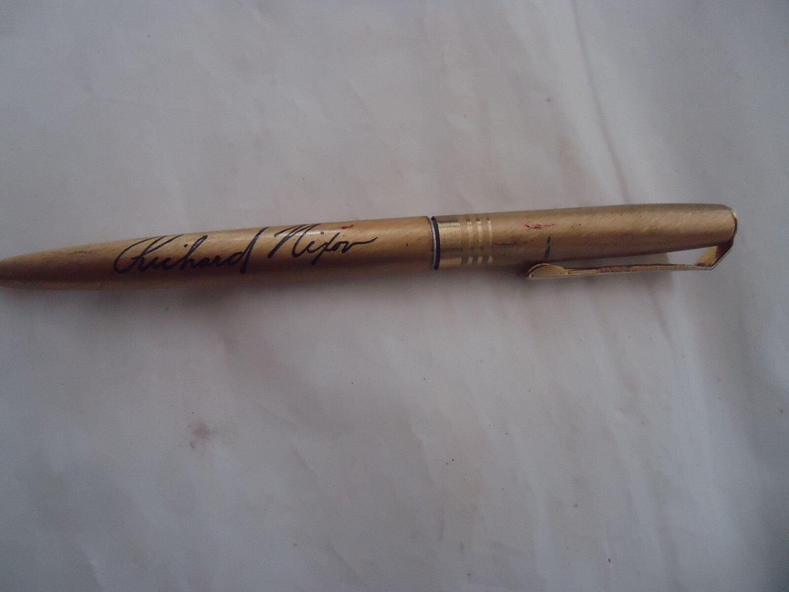 Vintage Richard Nixon Pen Signature Presidential USA Gold Vintage Richard Nixon Pen Signature Presidential USA Gold