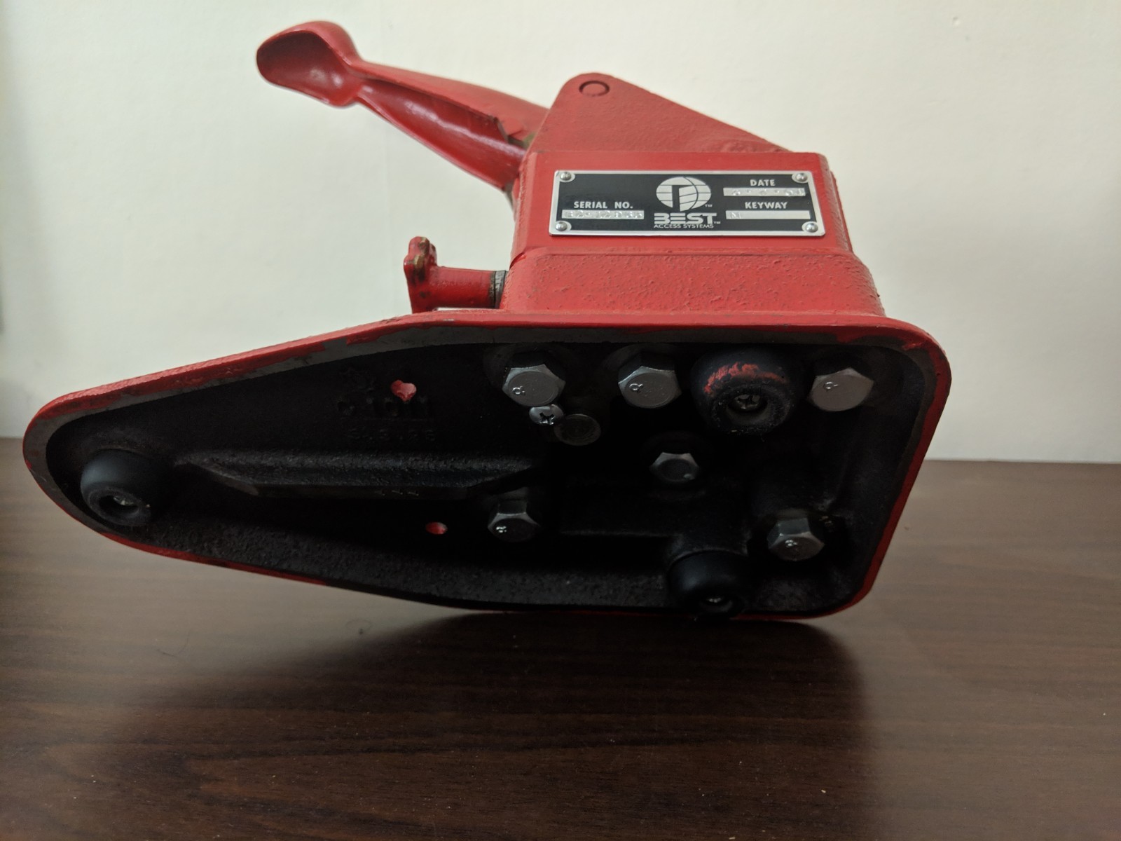 Best Key Combinator Key Punch Machine - M Keyway