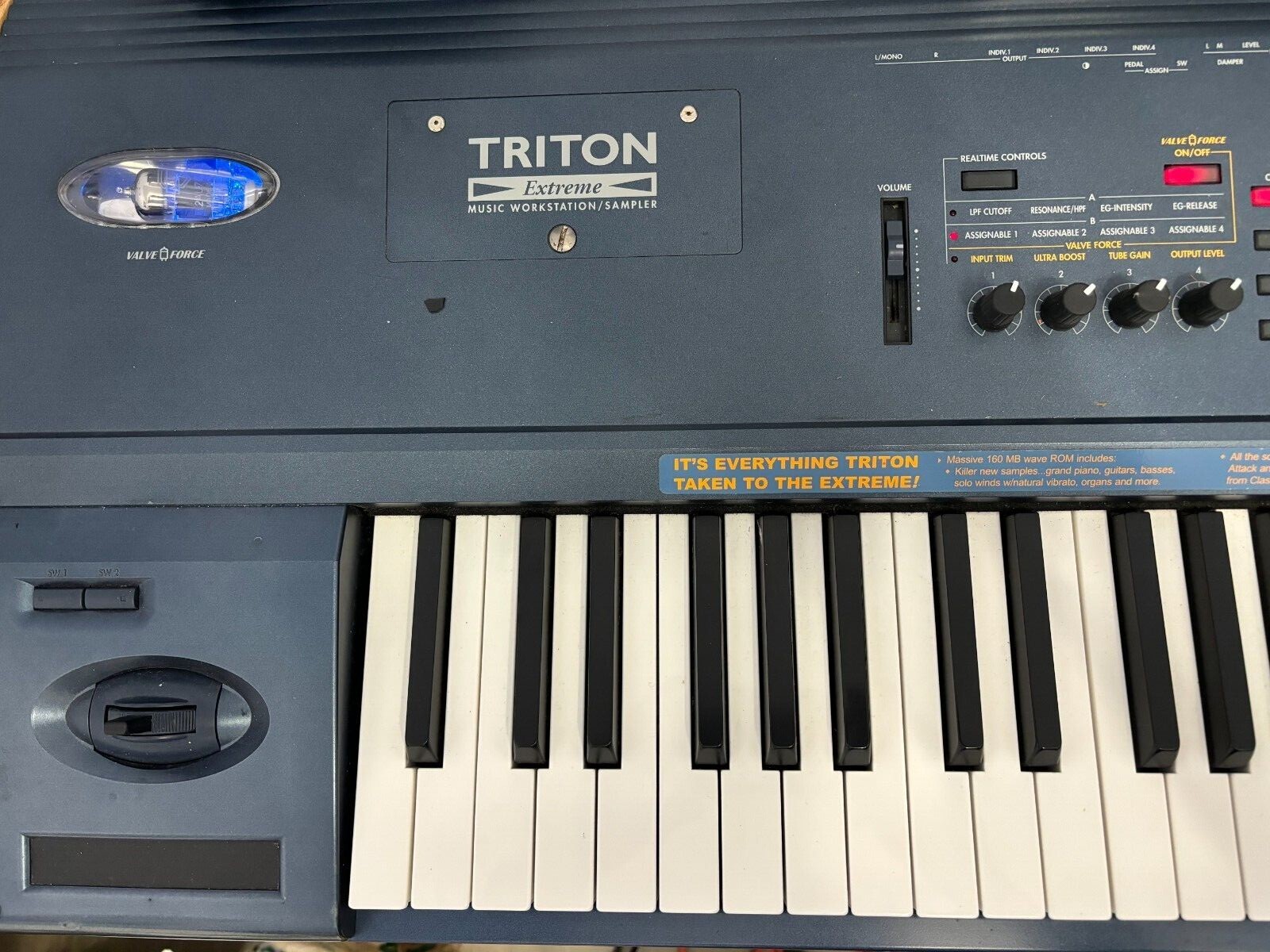 KORG TRITON Extreme 88鍵盤 TRITONEXT88 Korg Triton Extreme 88-Key Synth Workstation | zZounds