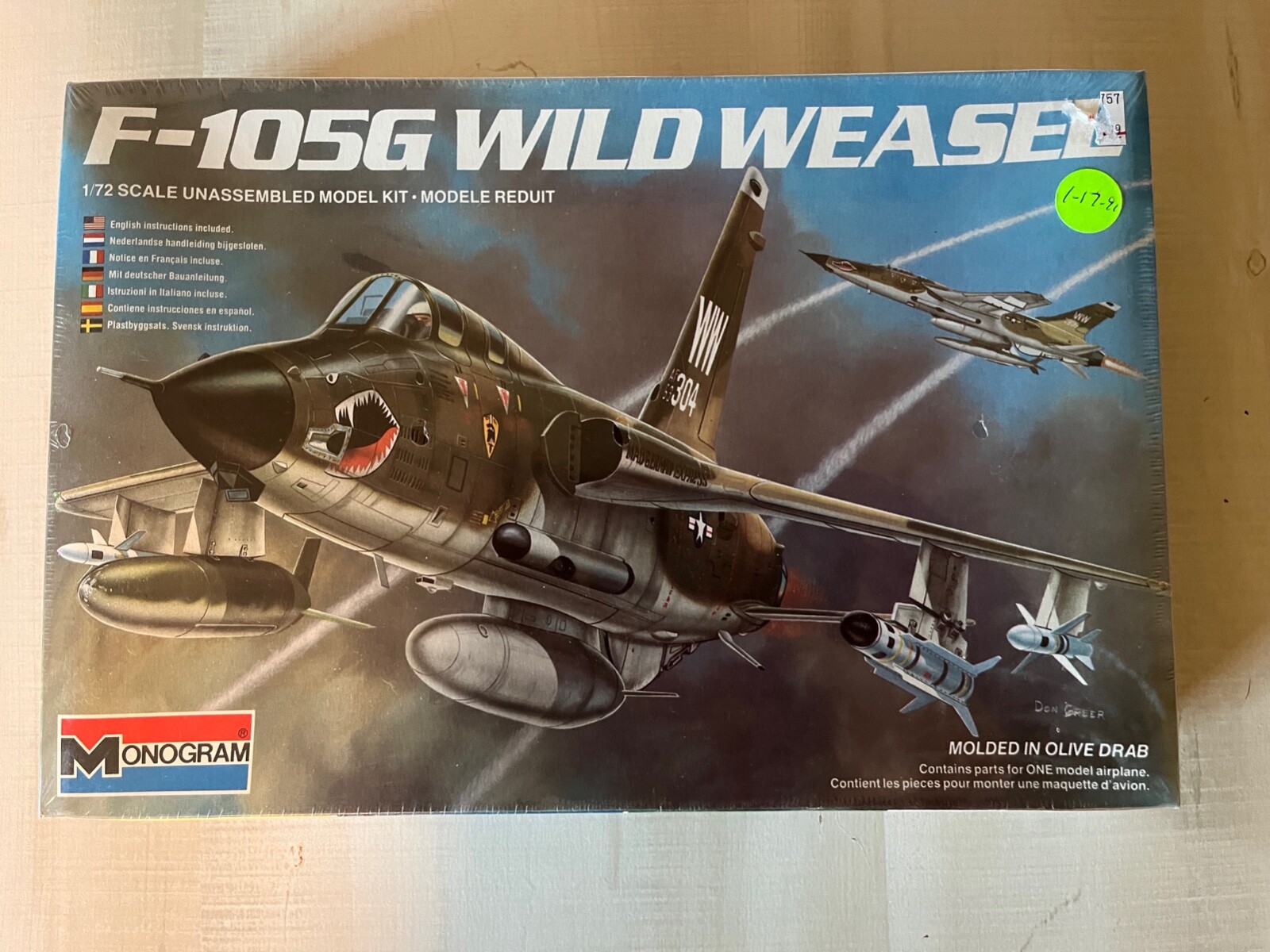 モノグラム　1/48 F-105G ワイルドウィーゼル　完成品 モノグラム 1/48 F-105G ワイルドウィーゼル 完成品 VTG Sealed