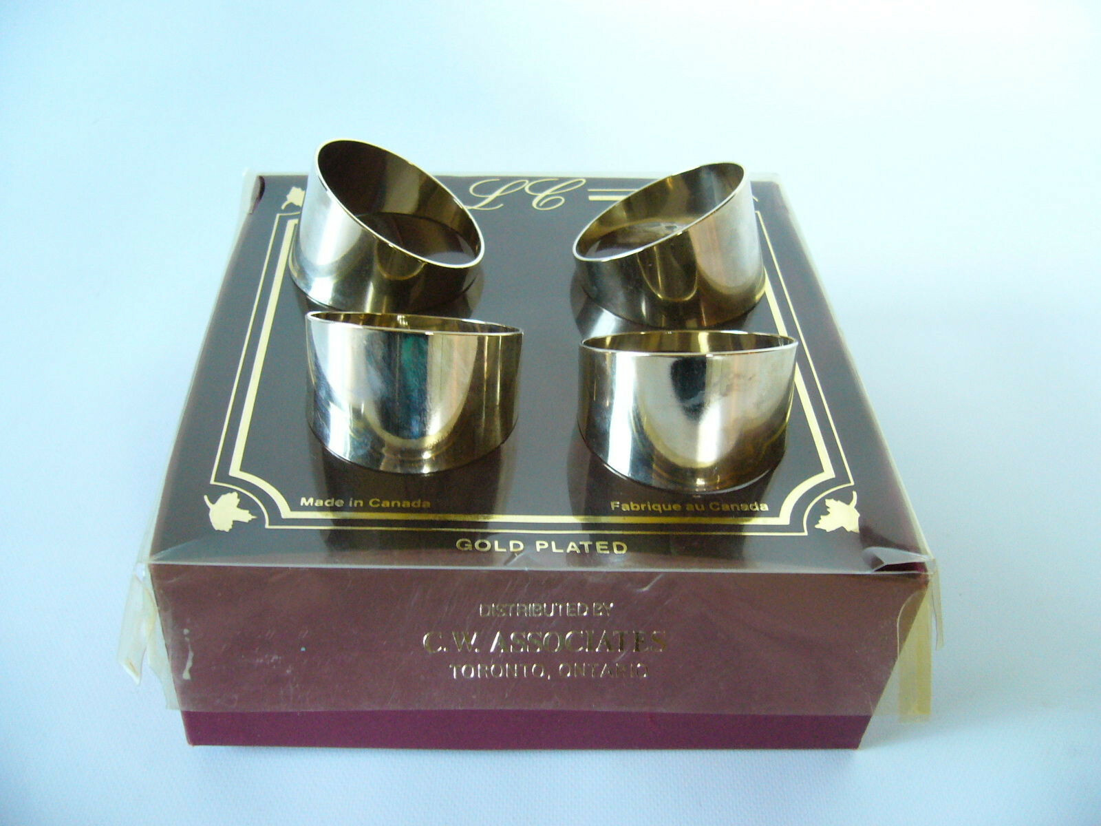VINTAGE GOLD PLATED NAPKIN RINGS HOLDERS SET OF 4 Table decor