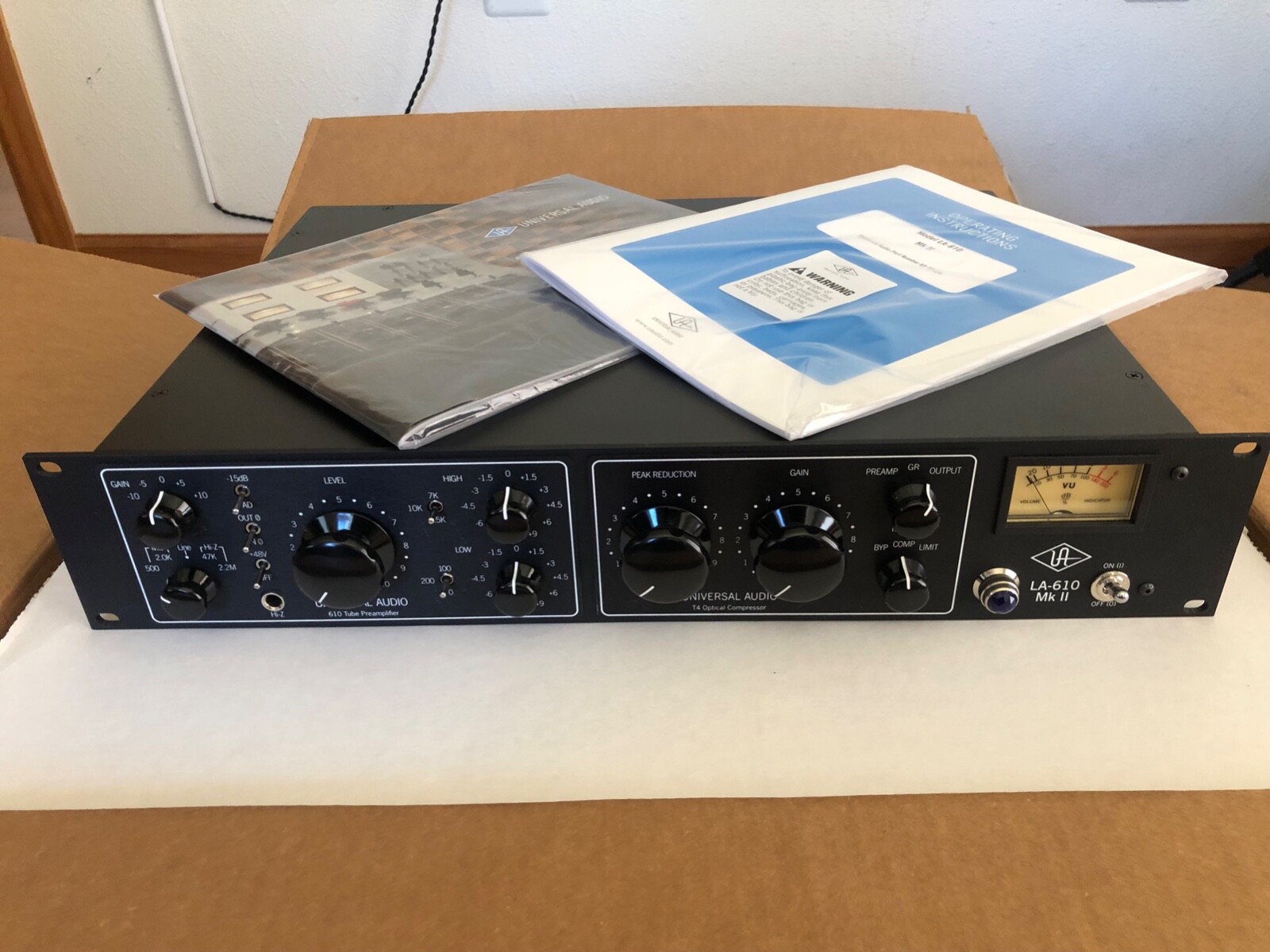 Ua audio. Vu universal audio la 610. Uad rec кнопка. Компрессор uad ua 1176. Universal audio преамп.