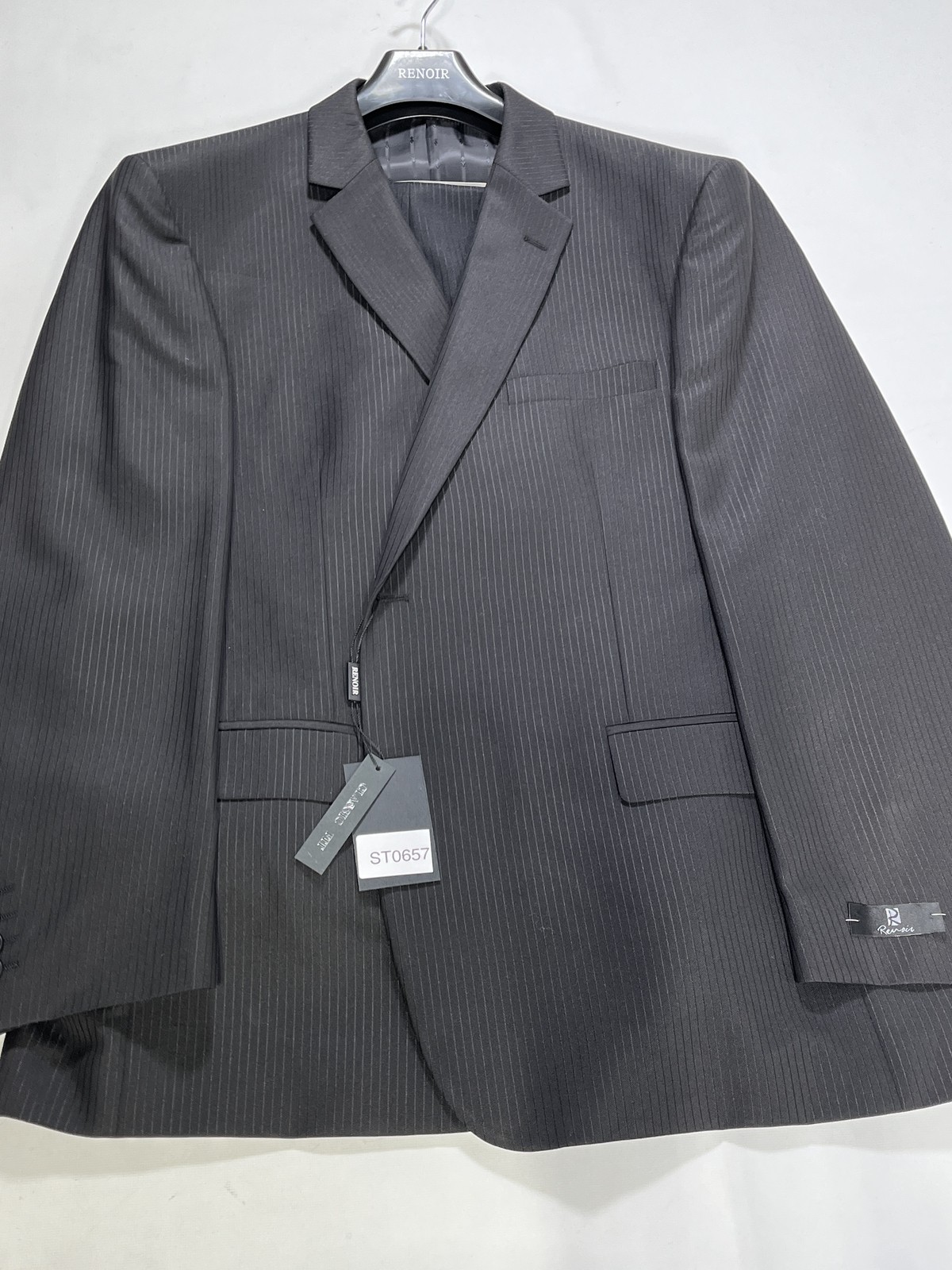Mens Renoir Black Striped Classic Fit 2 Button Suit Size 46R NEW