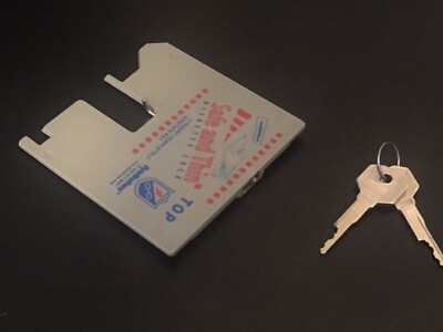 3.5   Safe and Thin  Floppy / Diskette Drive Lock (Includes 2 Keys)
