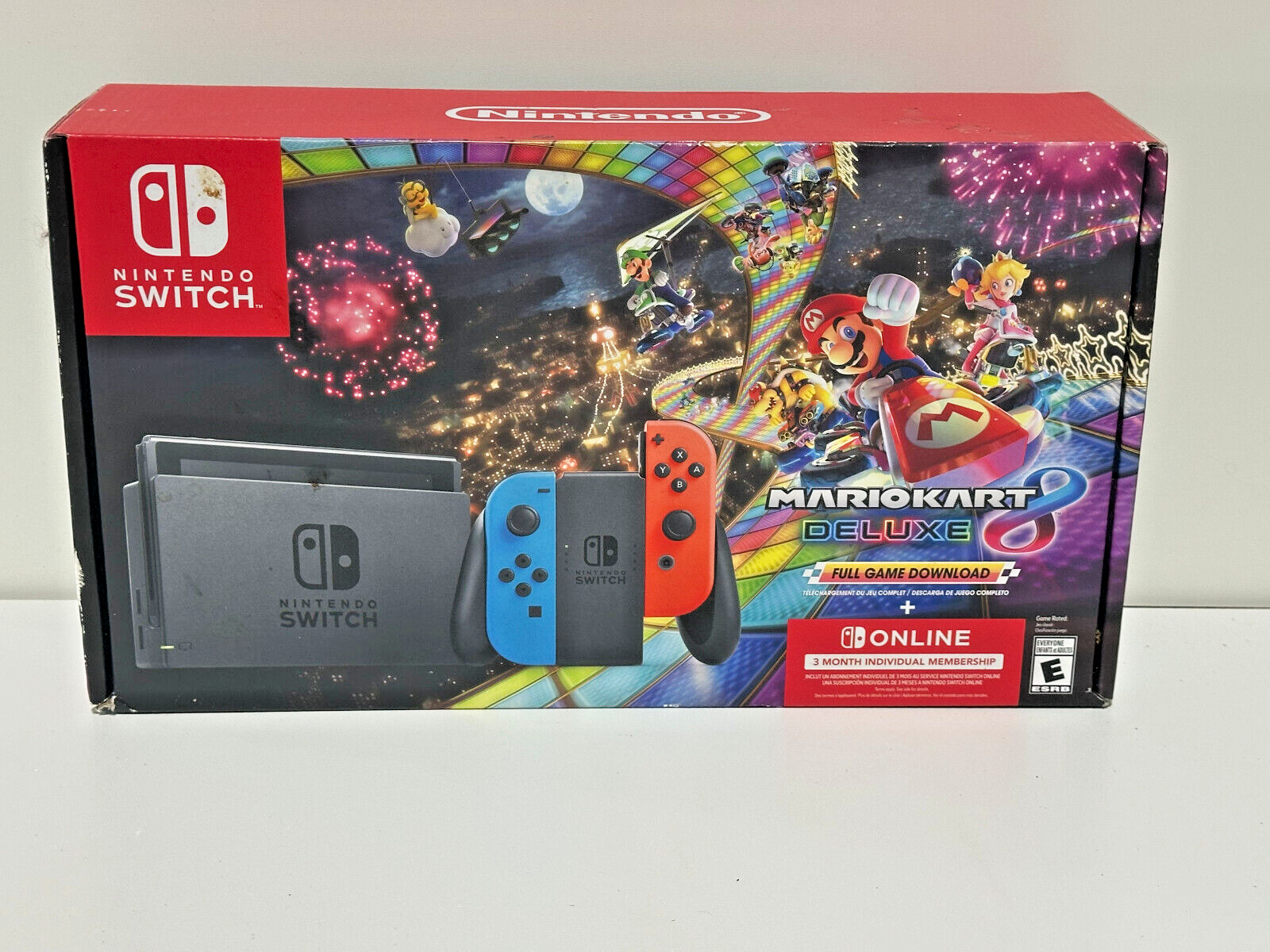 Nintendo Switch 本体 おまけで マリオカート8 と 収納BOX Nintendo Switch 本体 おまけで マリオカート8 と 収納BOX