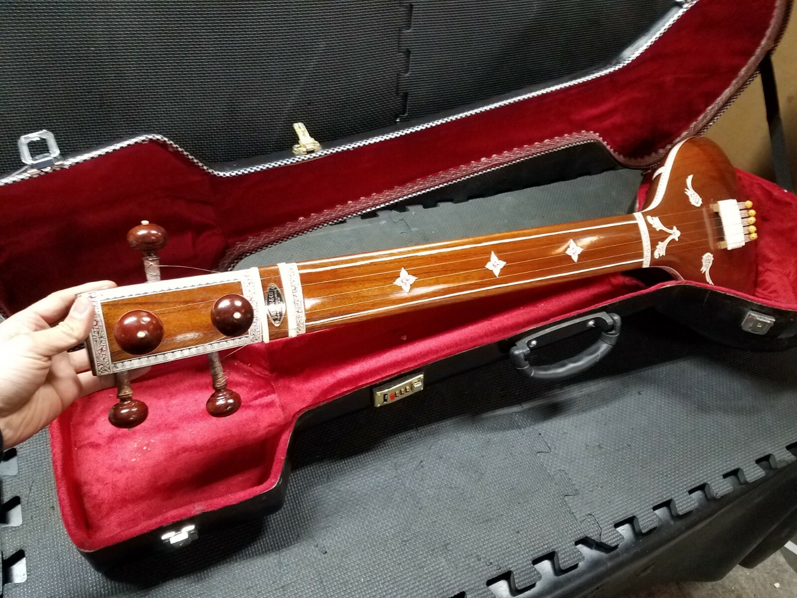 Best Tanpuri in World - Hemen and Co. Flat Tanpuri, 5 Strings, Special Wooden Ca