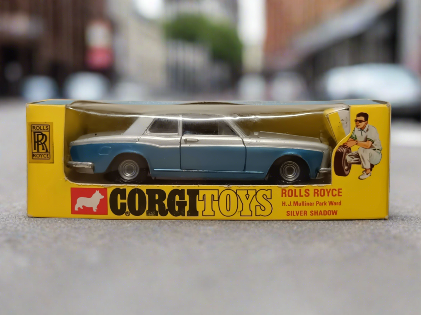 Corgi Toys Rolls Royce ミニカー 1/43 Corgi toys 273 Rolls-Royce Silver Shadow Virtually Mint