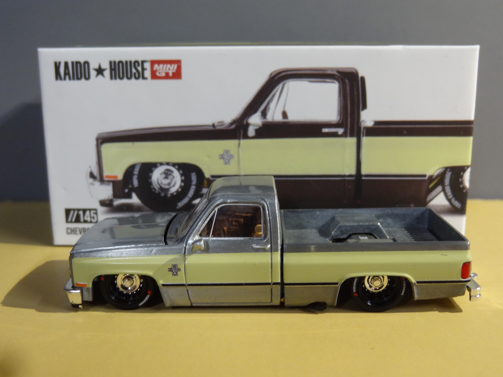 KAIDO HOUSE x MINI GT *CHASE* - CHEVY SILVERADO KAIDO