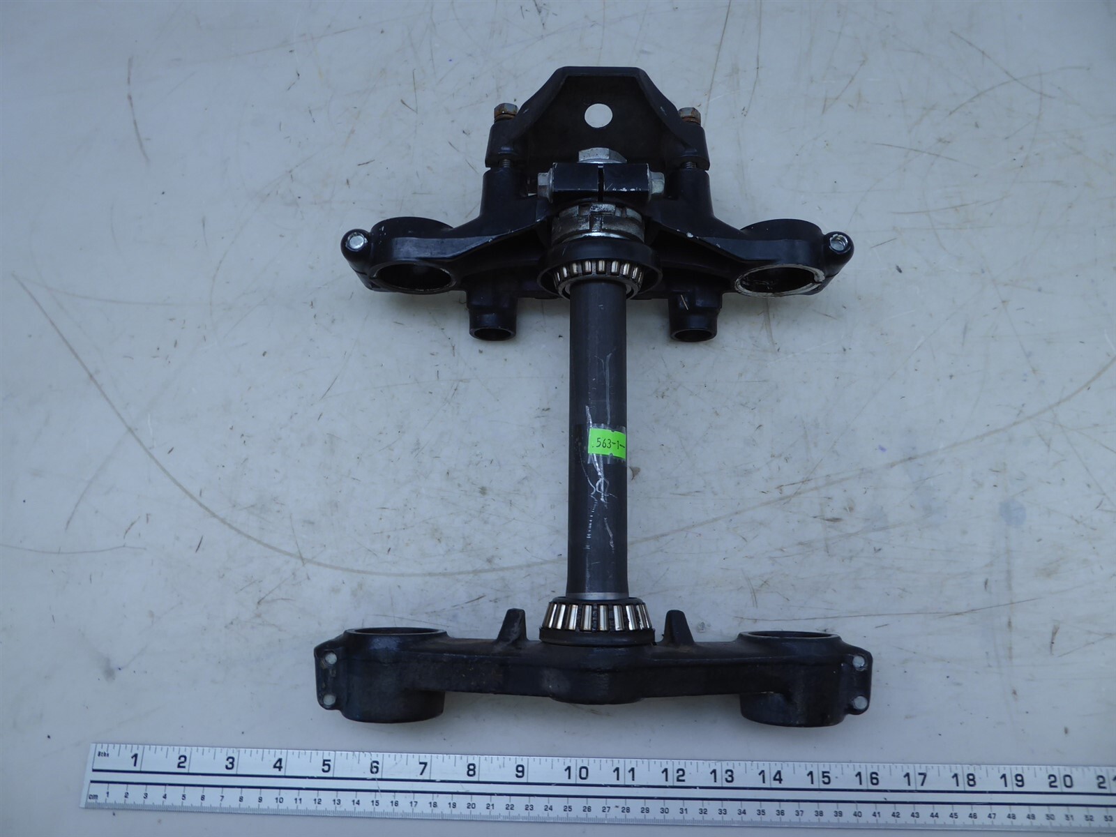 3点☆。.:＊・゜ 1979 Kawasaki KZ1000ST Shaft K563-1. triple tree steering