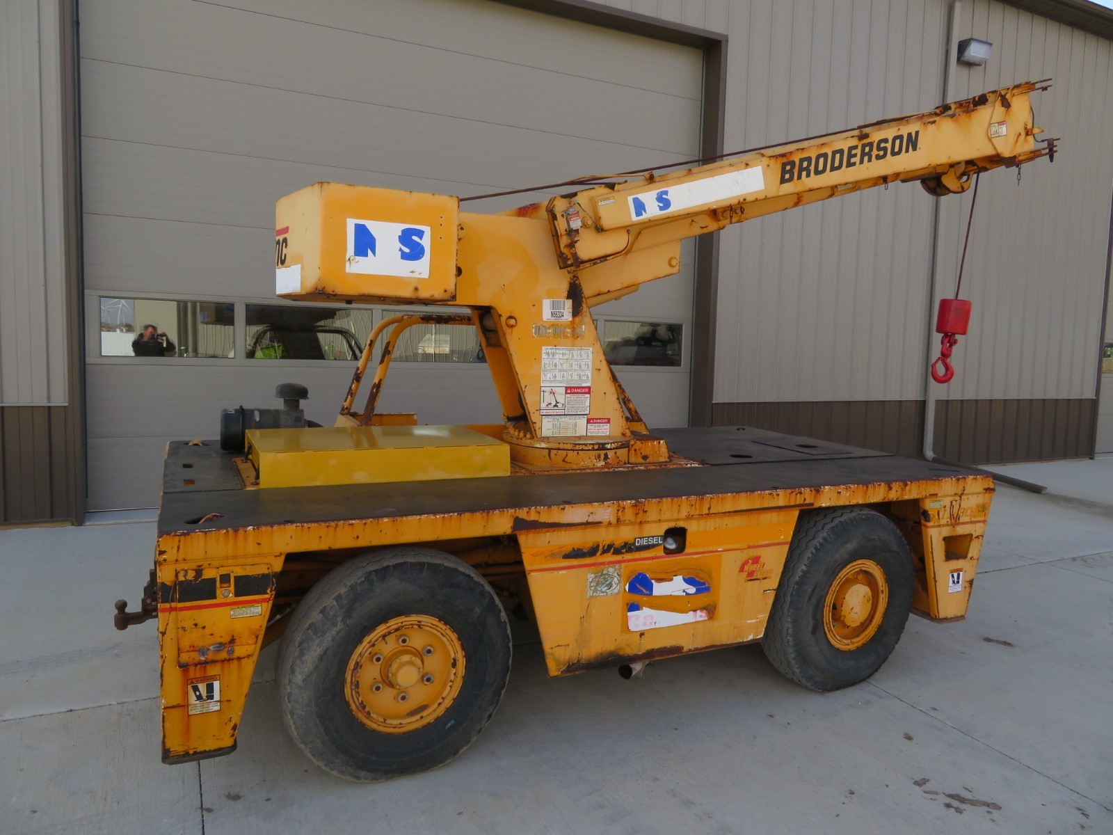2008 Broderson IC80-2G Carry Deck Crane LMI -17,000 lbs capacity grove Iowa