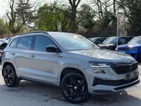 2024 Skoda Karoq SPORTLINE TSI DSG AUTOMATIC - METEOR GREY -PAN ROOF -APPLE CARP