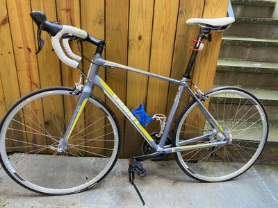 giant quasar road bike value