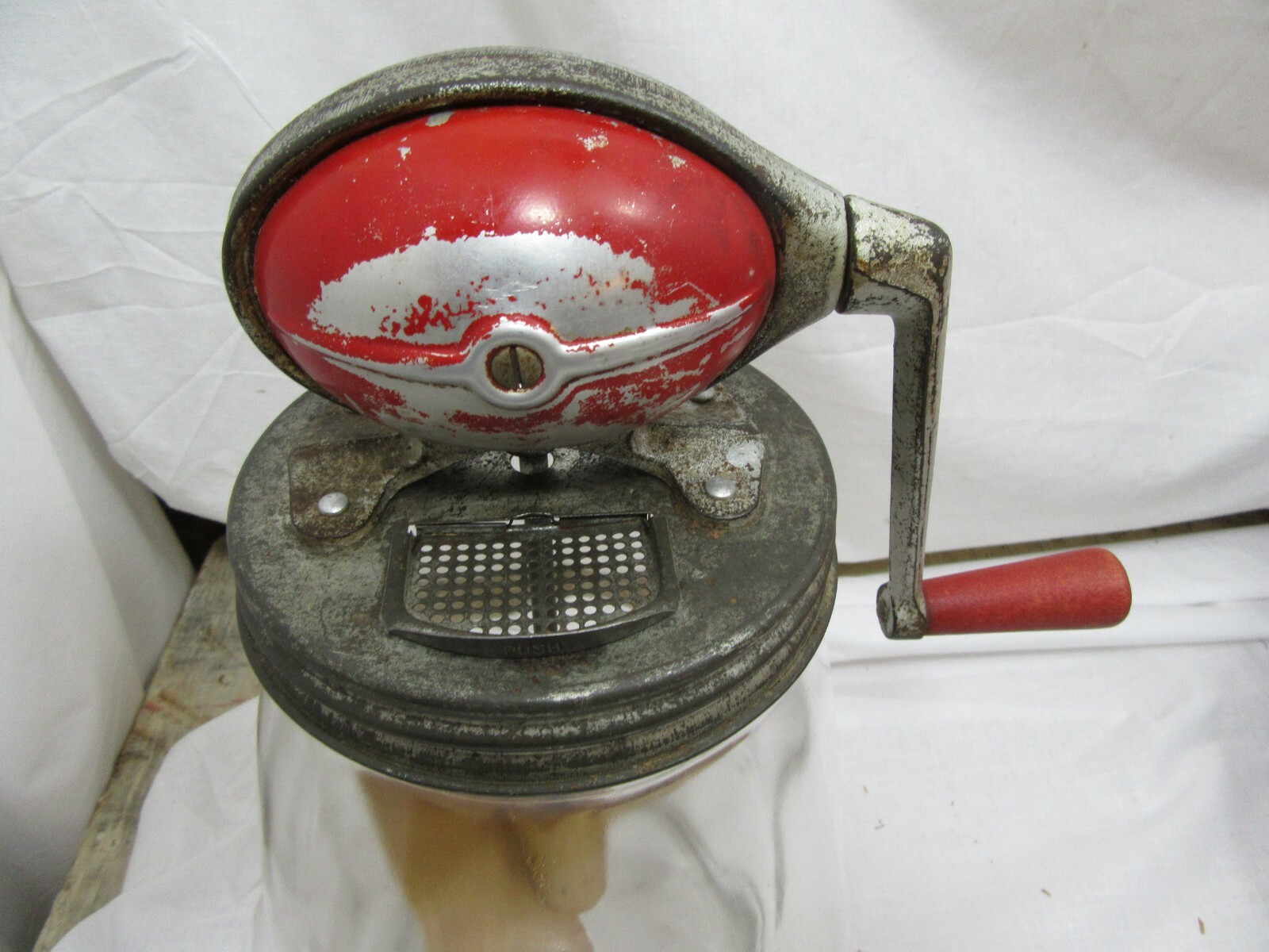 VINTAGE No.4 DAZEY BUTTER CHURN 4 QT. TULIP GLASS / RED FOOTBALL TOP