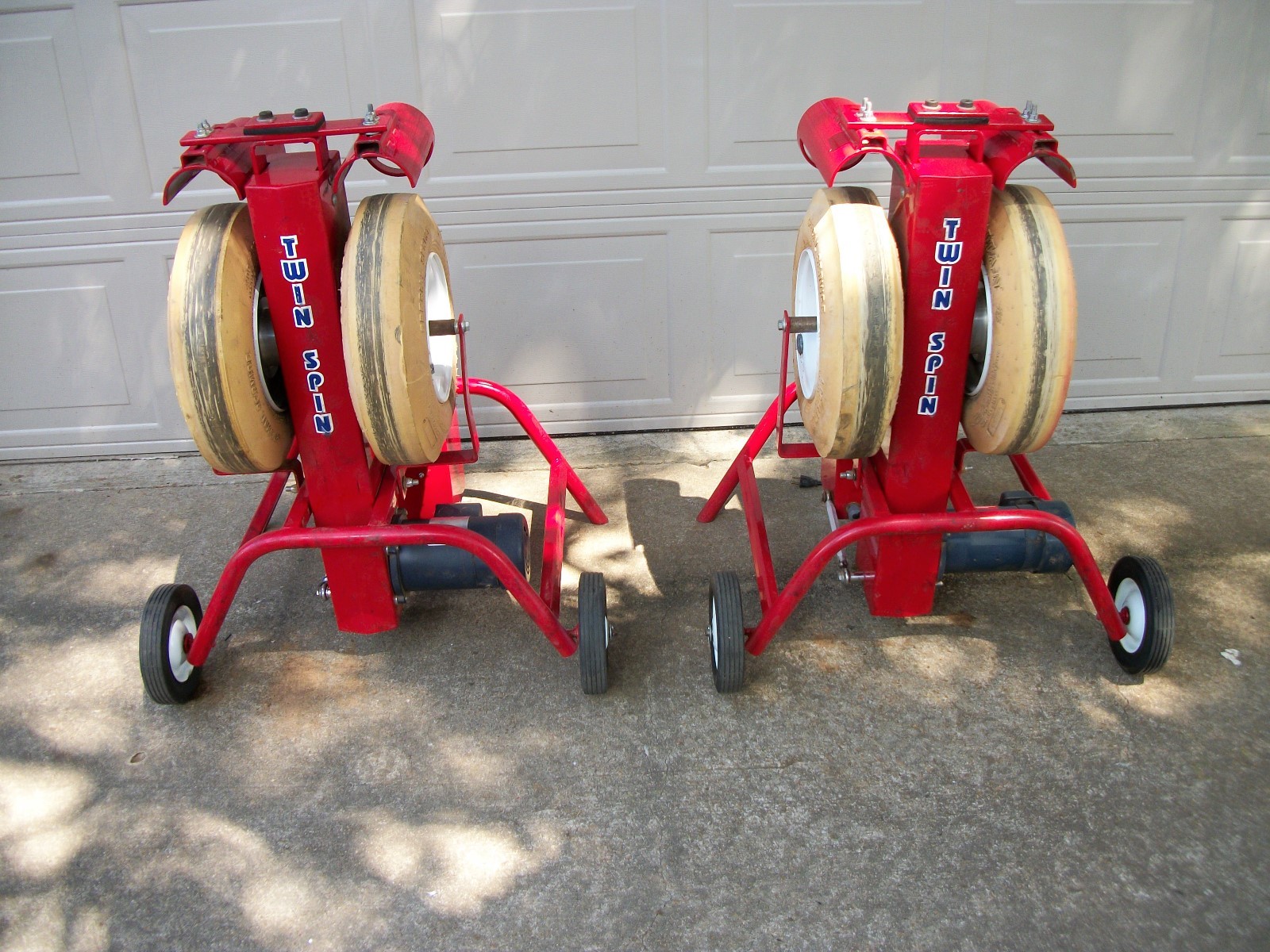 LOT OF 2 TWIN SPIN PROFESSIONAL PITCHING HITTING TRAINER MACHINE BASEBALL SOFTBA