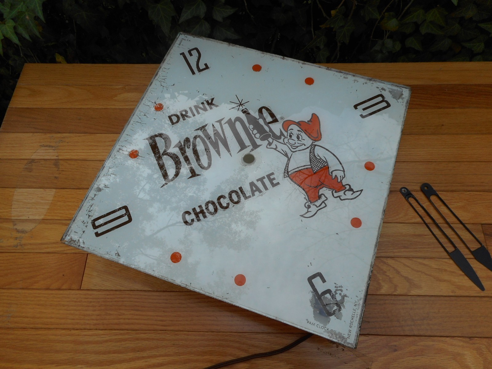 VINTAGE DRINK BROWNIE CHOCOLATE PAM CLOCK CO LIGHT SIGN ORIGINAL PARTS