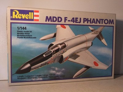 1:144 scale Model Kit Revell 4002 MDD F-4EJ Phantom