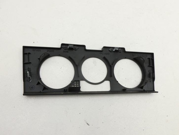 VW Polo 6R 09-14 Blende Einbaurahmen VW Polo 6R 09-14 17.12.2009 6R1819039 gebraucht Vorschau 4