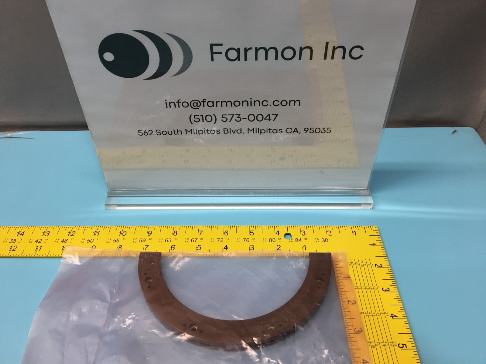 AMAT 0040-08735 CLAMP, LOWER, GAS INLET, 300MM DPS DTCU, 145474