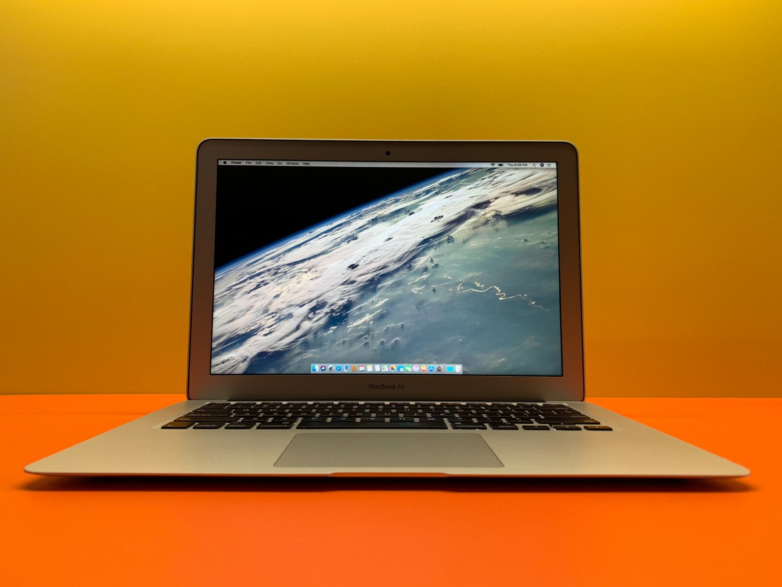 Apple MacBook Air 11 inch Laptop / 1.3GHz Core i5 / 256GB SSD / 1 YEAR WARRANTY Apple MacBook Air 11 inch Laptop / 1.3GHz Core i5 / 256GB SSD / 1 YEAR WARRANTY